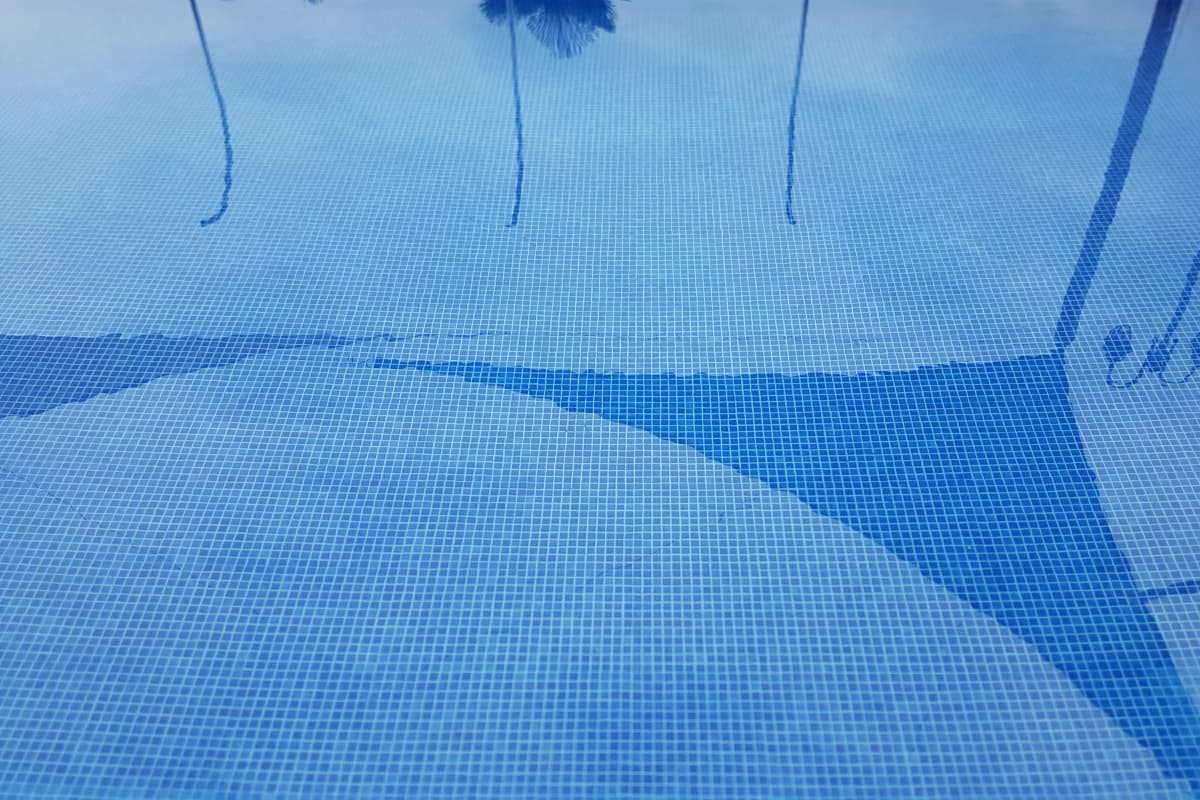 하늘빛바다펜션 여름 저녁 맑은 수영장 물